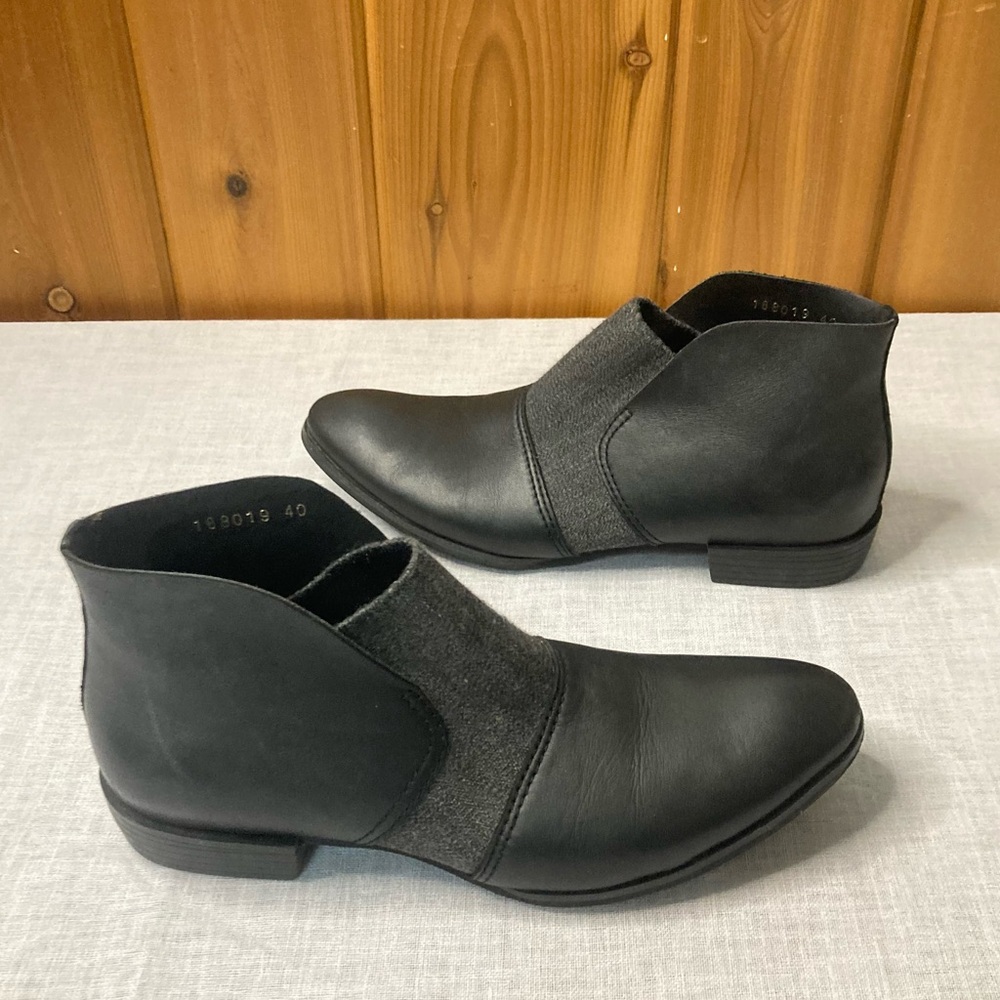 Anthropologie “All Black” Boots Sz 40 Ankle Bootie Low Heel Black Leather EUC